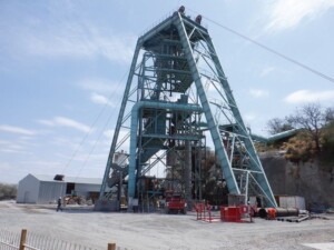 The sinking headgear at Palabora Mining Company featured a temporary ventilation discharge arrangement, prioritising safe airflow management during early sinking phases